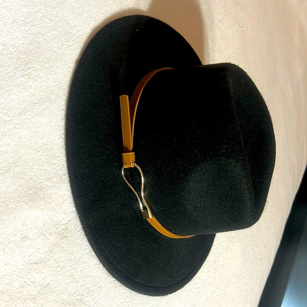 Black Woman Hat.🖤
